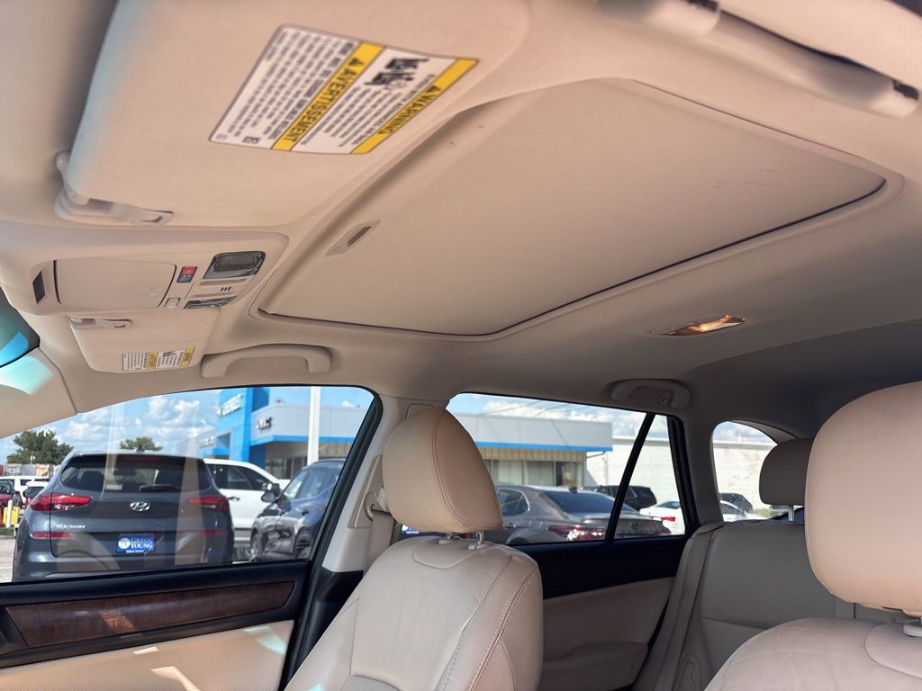 2017 Subaru Outback 3.6R Limited photo 24
