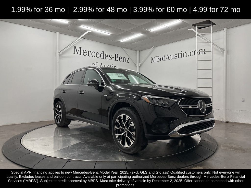 2025 Mercedes-Benz GLC Base's photo