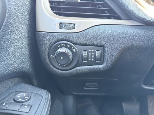 2016 Jeep Cherokee Latitude photo 20