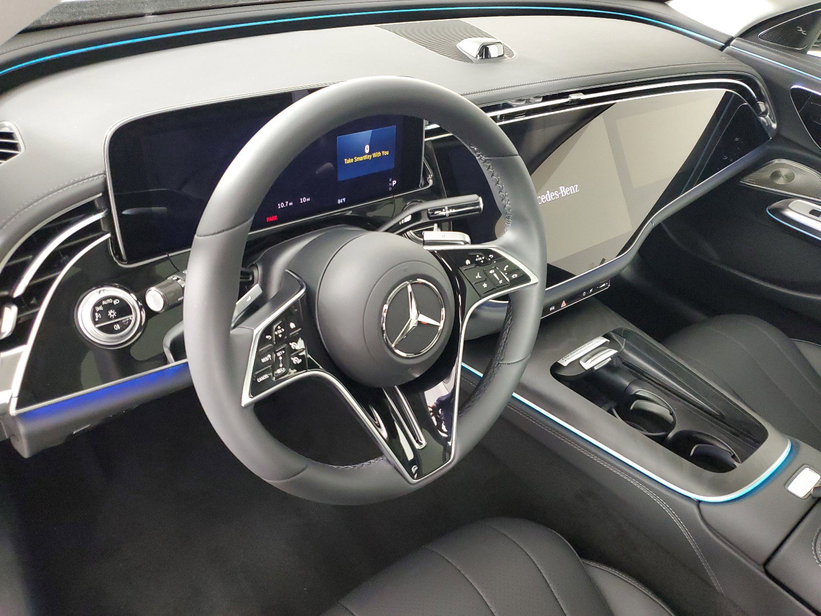 2025 Mercedes Benz E 450 4MATIC photo 2