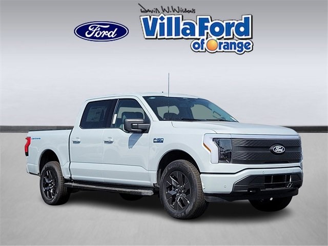 2025 Ford F-150 Lightning Flash's photo