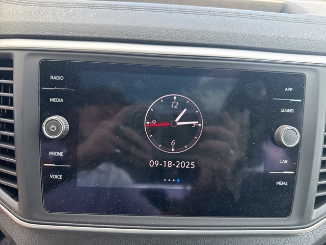 2021 Volkswagen Atlas Cross Sport V6 SE Technology R-Line photo 8