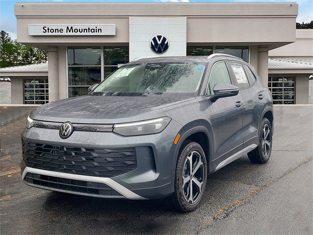 2026 Volkswagen Tiguan SE's photo