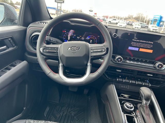 2025 Chevrolet Colorado Z71 photo 13