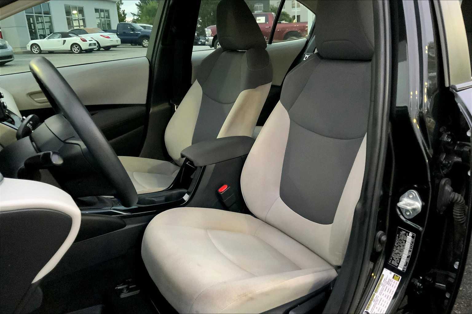 2022 Toyota Corolla L photo 7