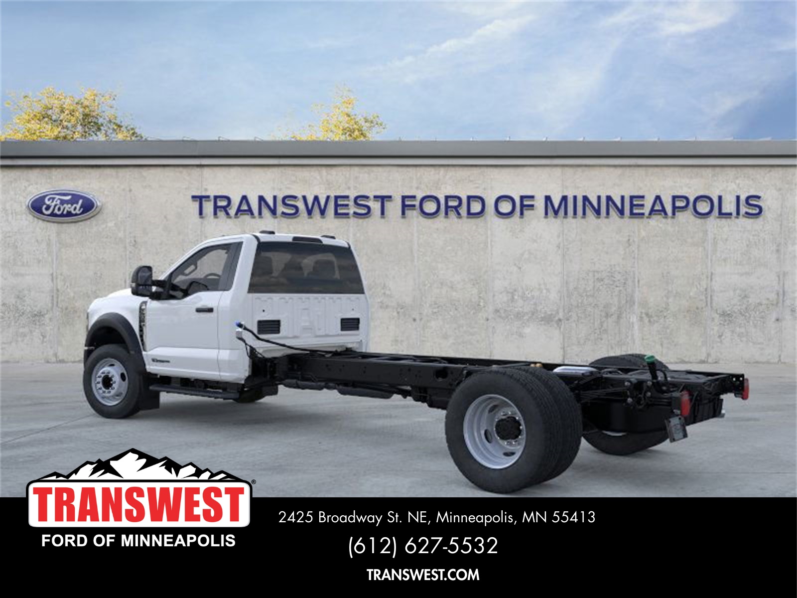 2025 Ford F-600 photo 4
