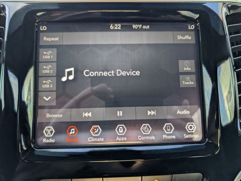 2019 Jeep Cherokee Limited photo 22