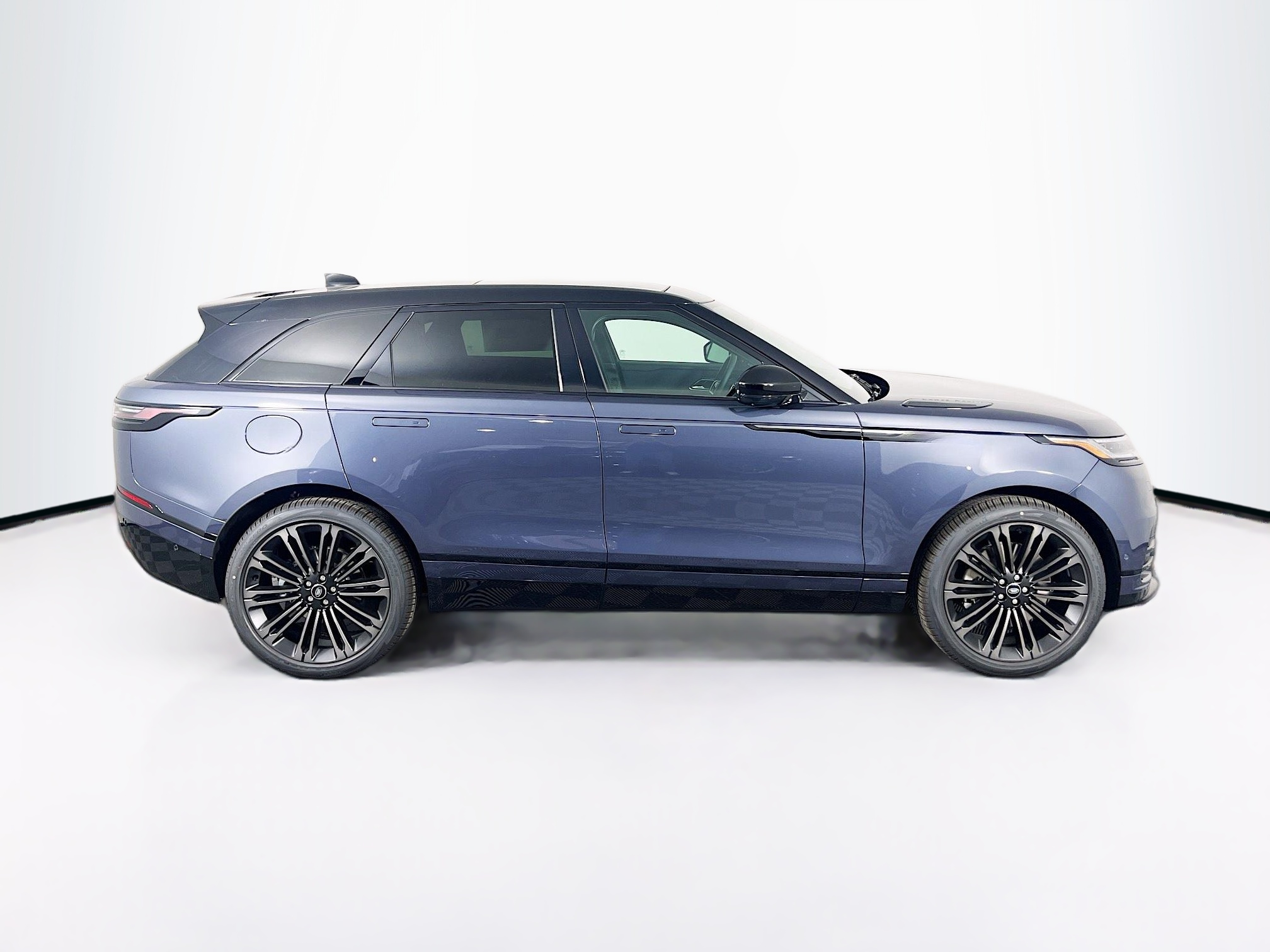 2026 Land Rover Range Rover Velar SE photo 8