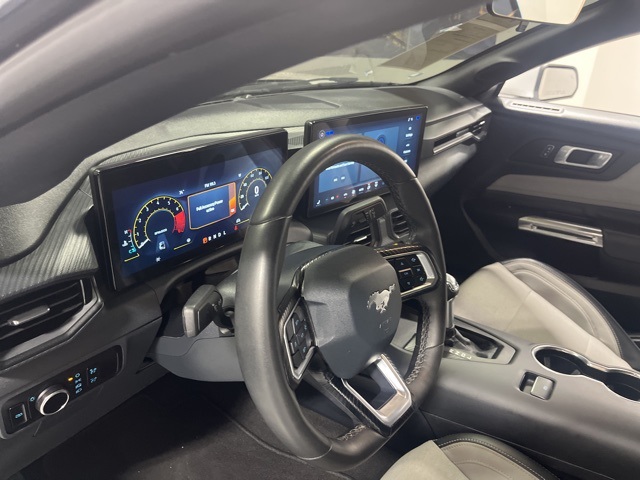2024 Ford Mustang EcoBoost photo 9