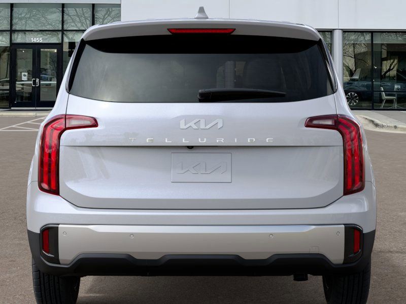 2025 Kia Telluride LX photo 13
