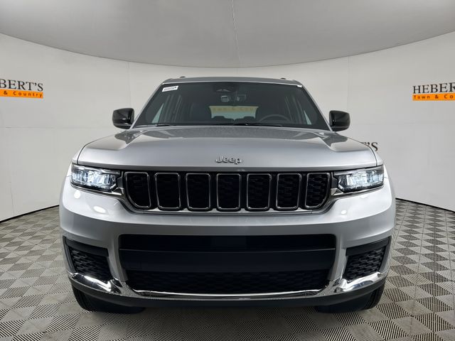2025 Jeep Grand Cherokee Laredo X photo 2