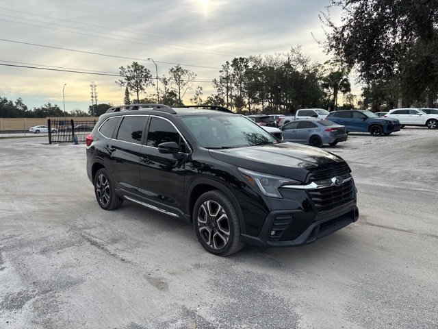 2023 Subaru Ascent Limited's photo