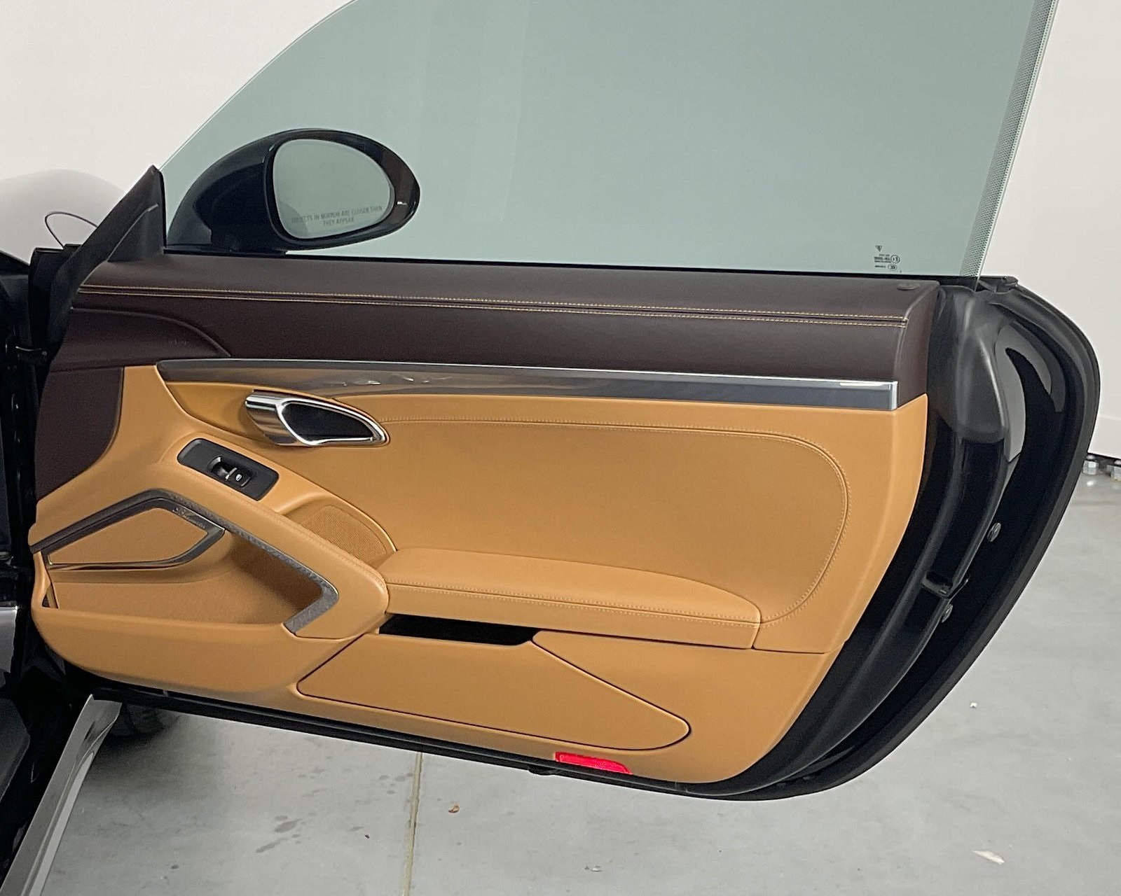 2015 Porsche 911 Turbo photo 24