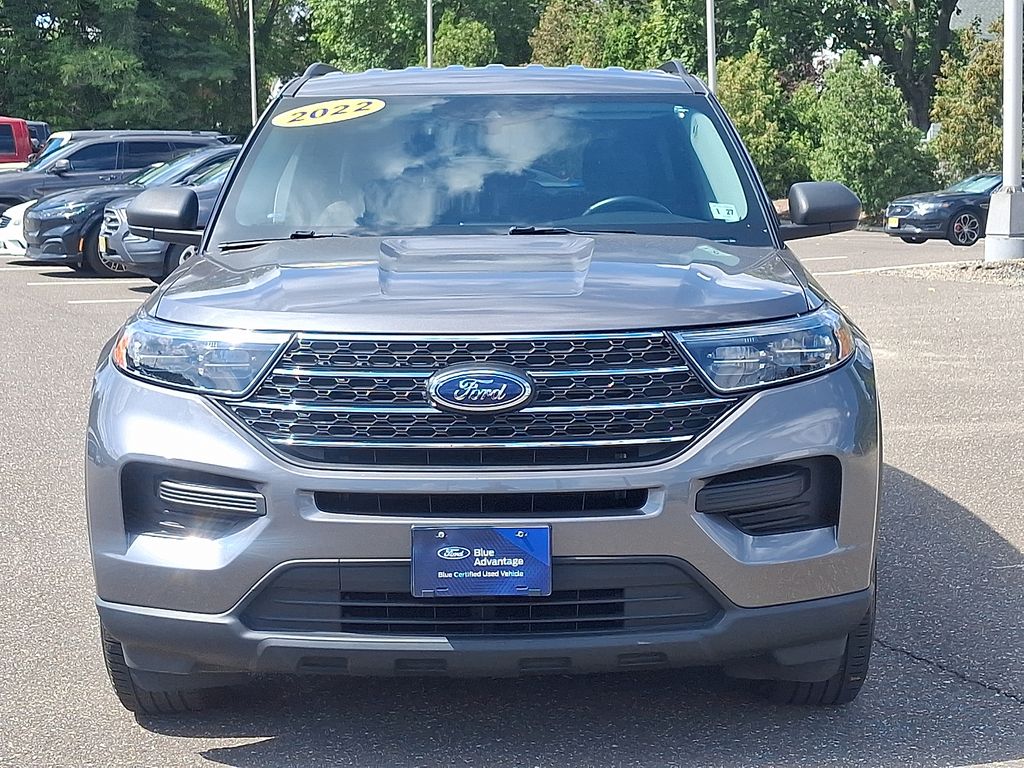 2022 Ford Explorer XLT photo 2