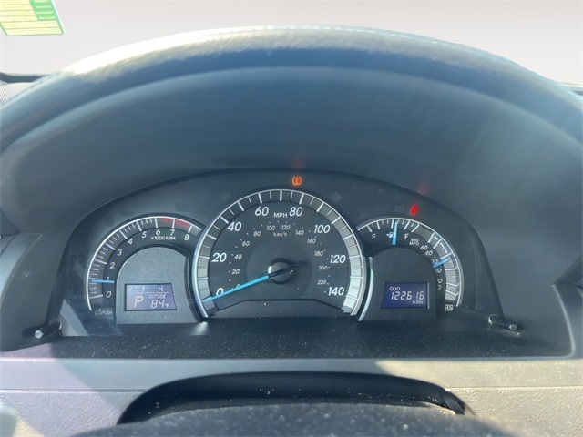 2014 Toyota Camry L photo 11