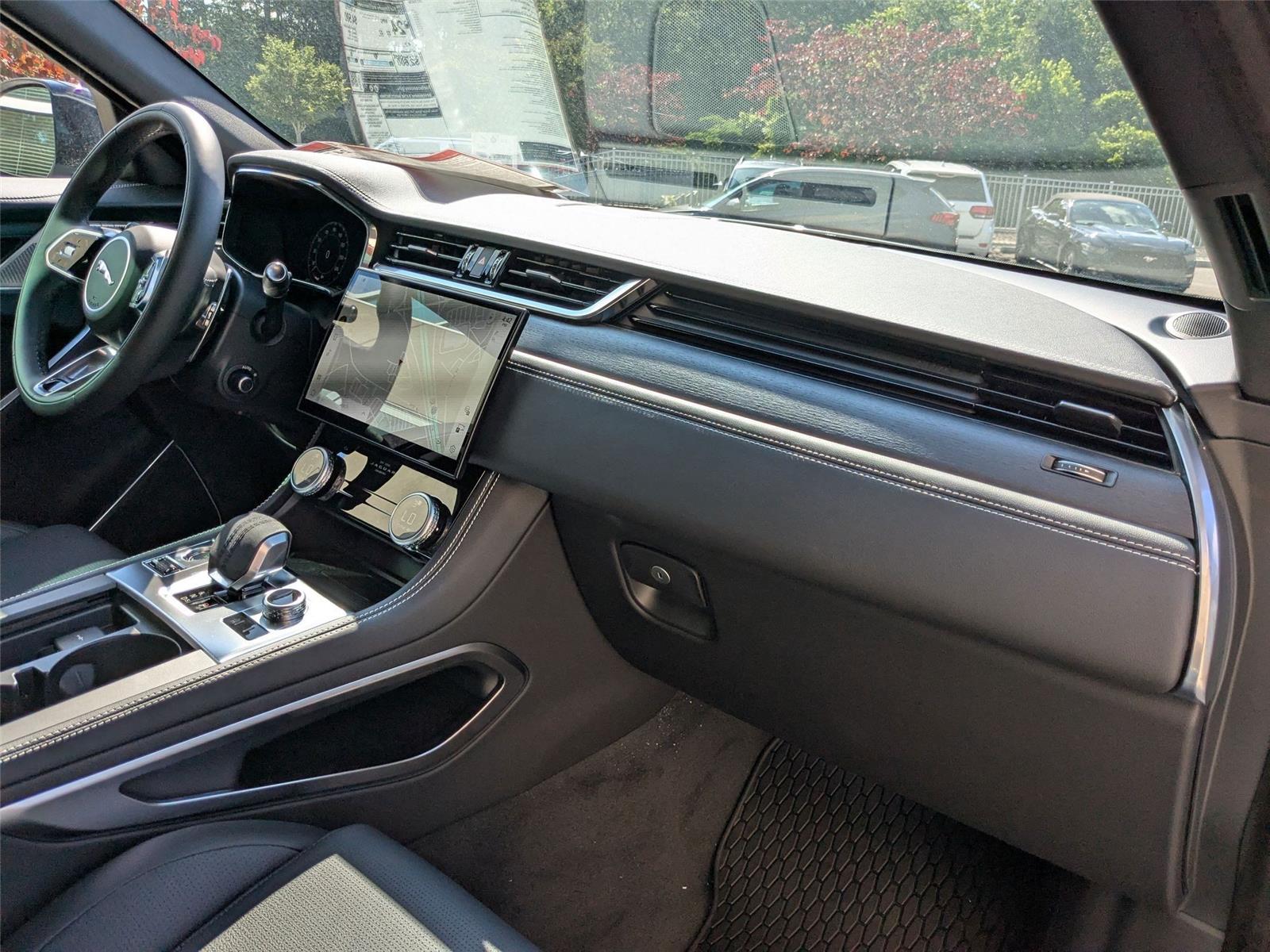 2026 Jaguar F-PACE P250 R-Dynamic S photo 35