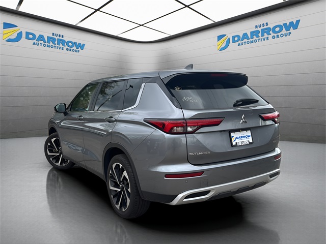 2024 Mitsubishi Outlander SE photo 2