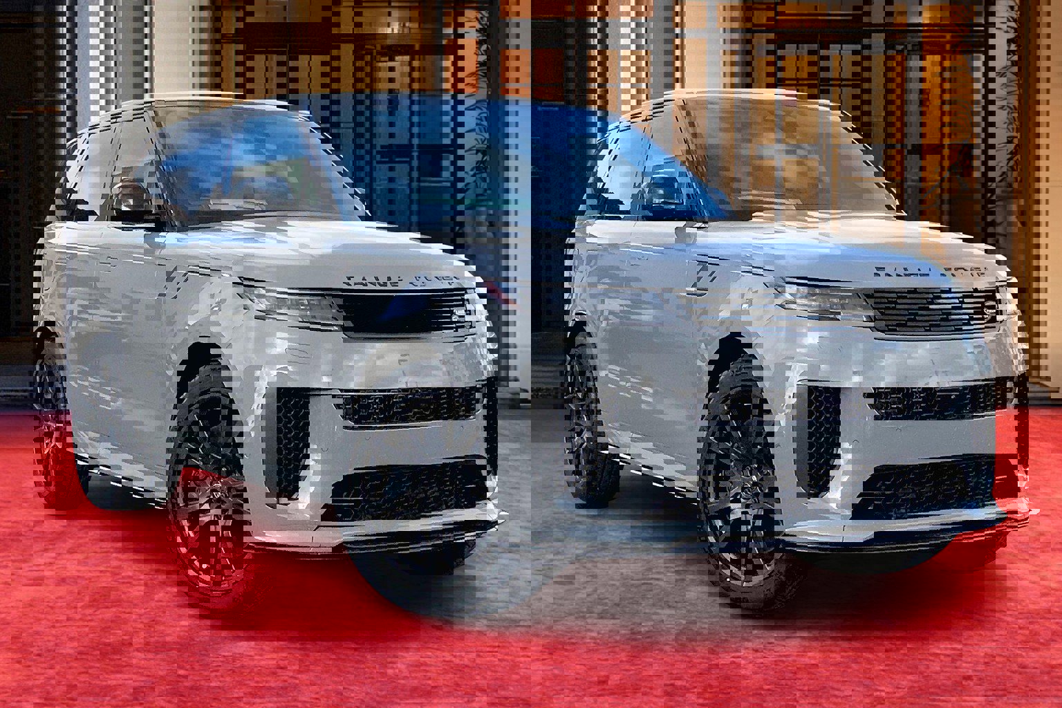 2025 Land Rover Range Rover Sport photo 2