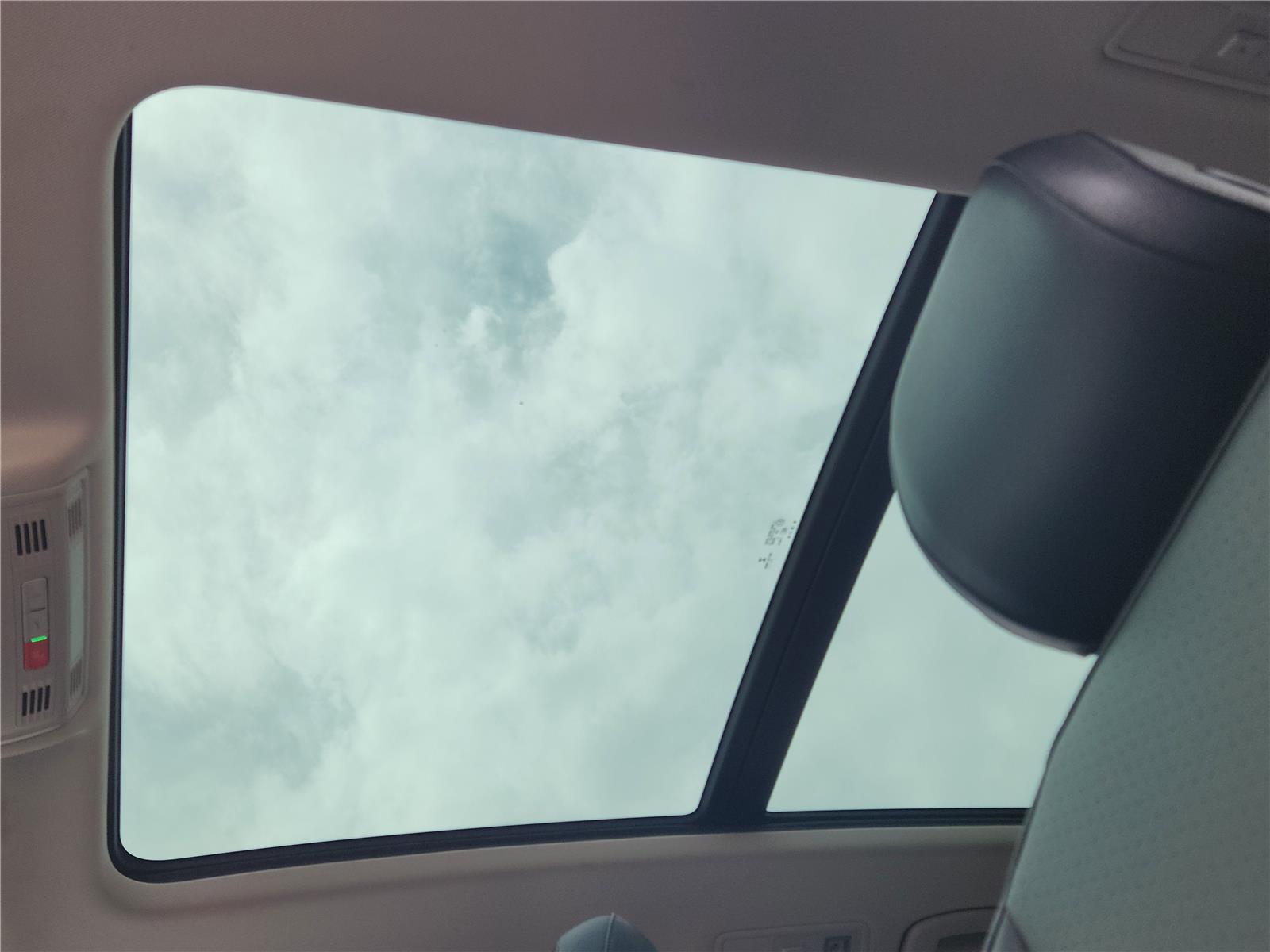 2020 Volkswagen Tiguan SE photo 17