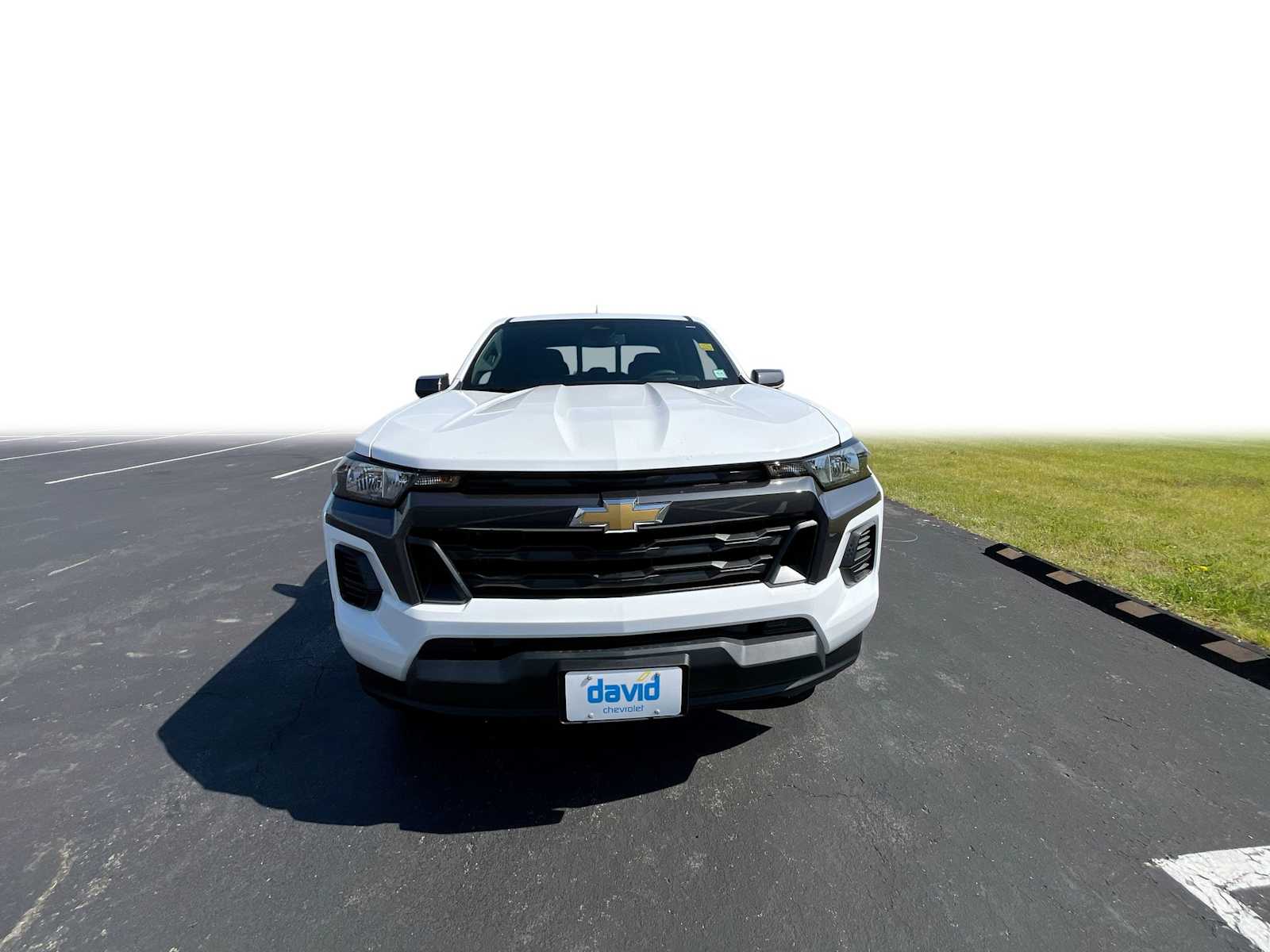 2025 Chevrolet Colorado Work Truck LT photo 3