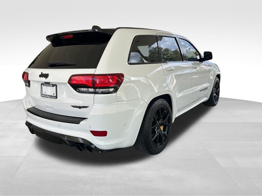 2021 Jeep Grand Cherokee Trackhawk photo 2