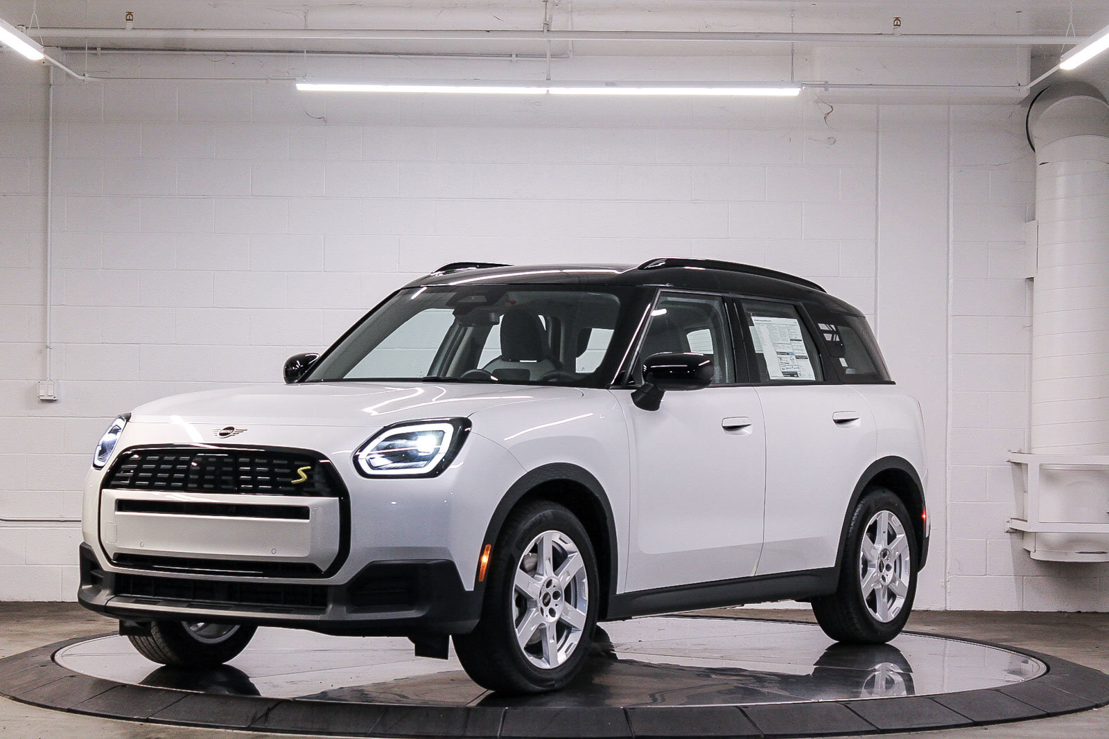 2025 Mini Countryman SE ALL4 photo 3