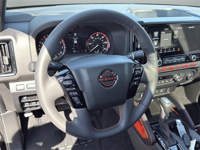 2025 Nissan Frontier PRO-4X photo 22
