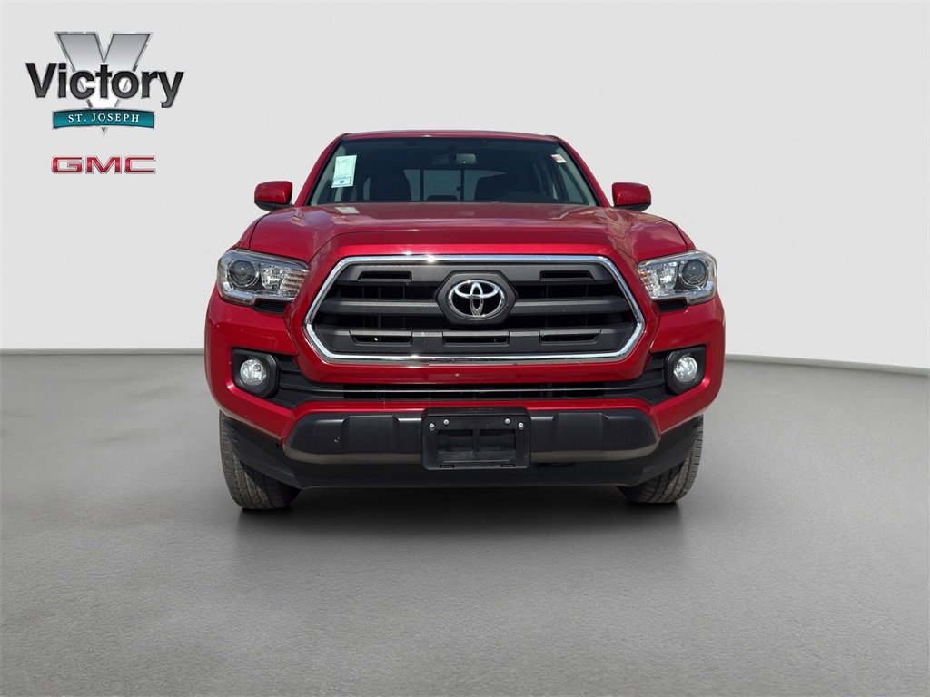 Used 2017 Toyota Tacoma SR5 with VIN 3TMCZ5AN4HM071012 for sale in Kansas City