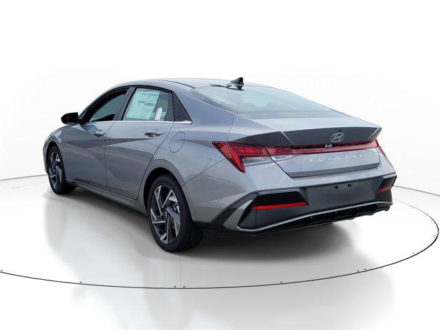 2025 Hyundai Elantra SEL Convenience photo 3
