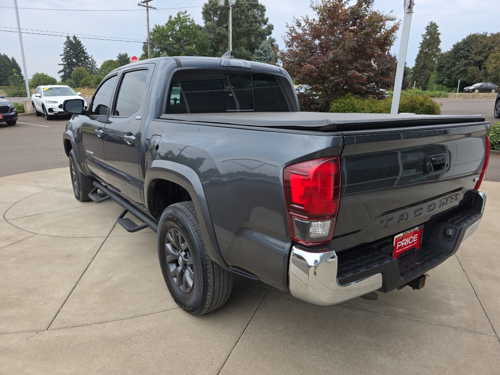 2022 Toyota Tacoma SR5 photo 3