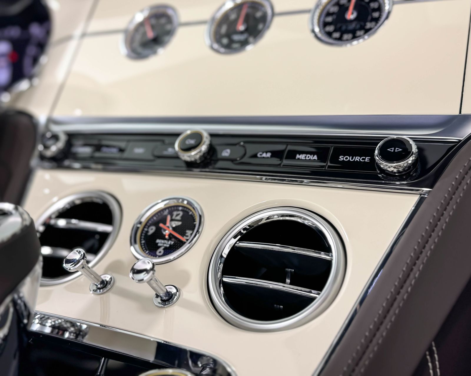 2024 Bentley Continental GTC photo 20