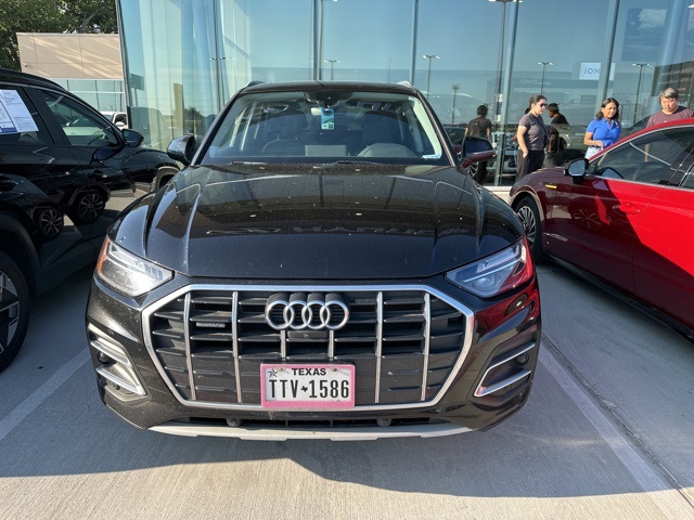 2021 Audi Q5 45 Premium Plus photo 2