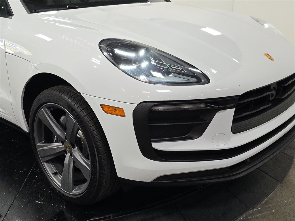 2024 Porsche Macan photo 12