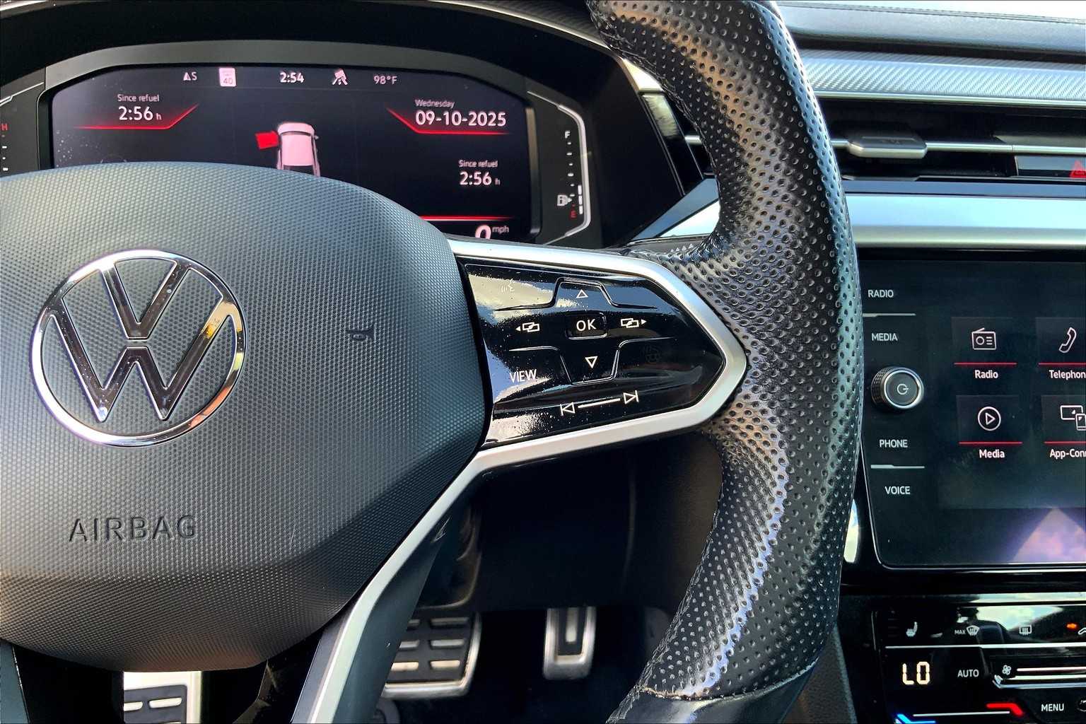 2021 Volkswagen Arteon SEL R-Line photo 22