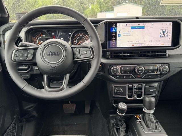 2025 Jeep Gladiator Sport S photo 2