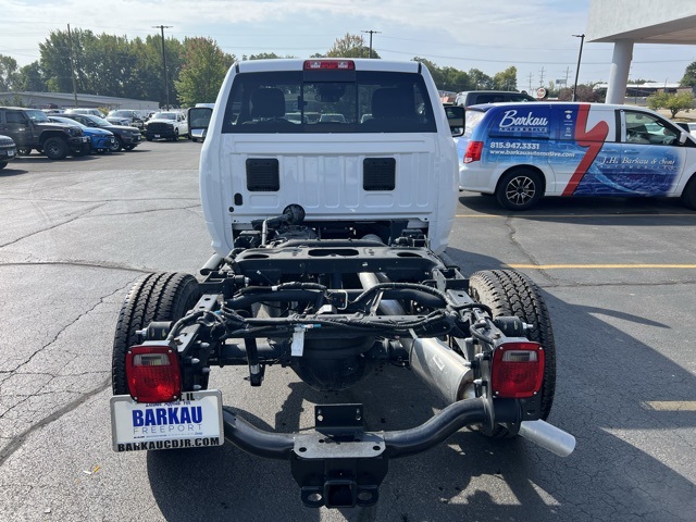 2025 Ram 3500 Tradesman photo 4