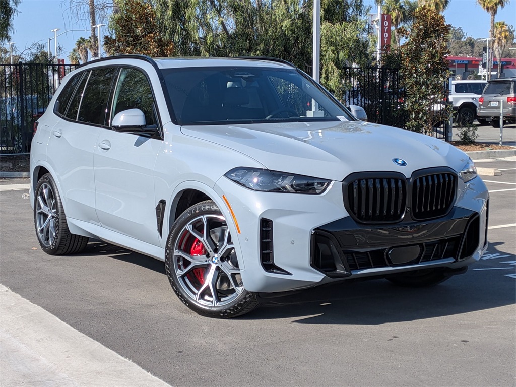 2026 BMW X5 50e's photo