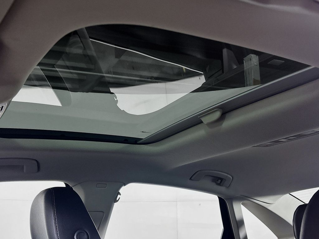 2024 Volkswagen Jetta SE photo 18