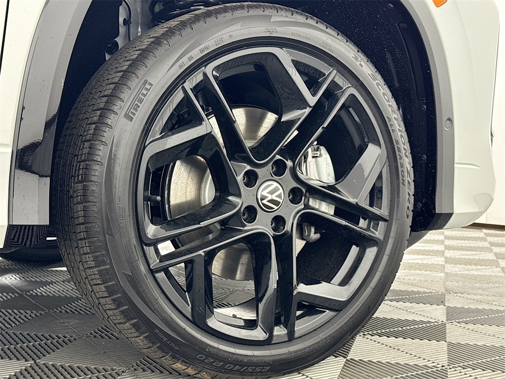 2025 Volkswagen Tiguan SE R-Line Black photo 21