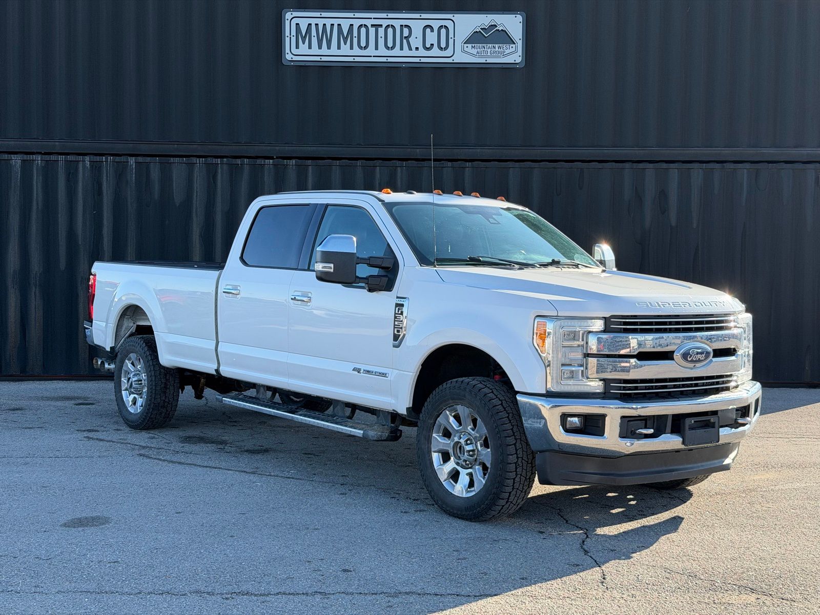 2017 Ford F-350 Super Duty Lariat