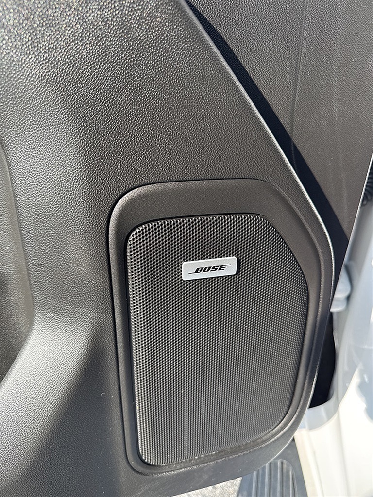 2020 Chevrolet Silverado 1500 High Country photo 17