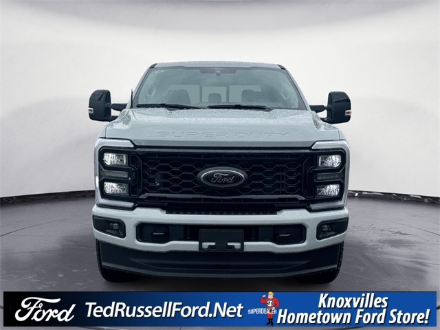 2025 Ford F-250 Lariat photo 2