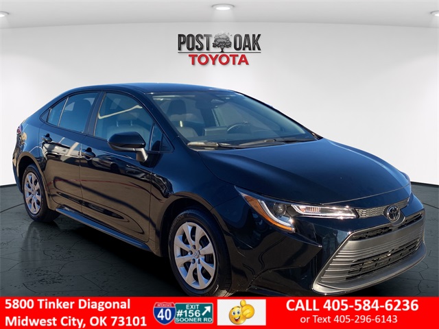 2025 Toyota Corolla LE's photo