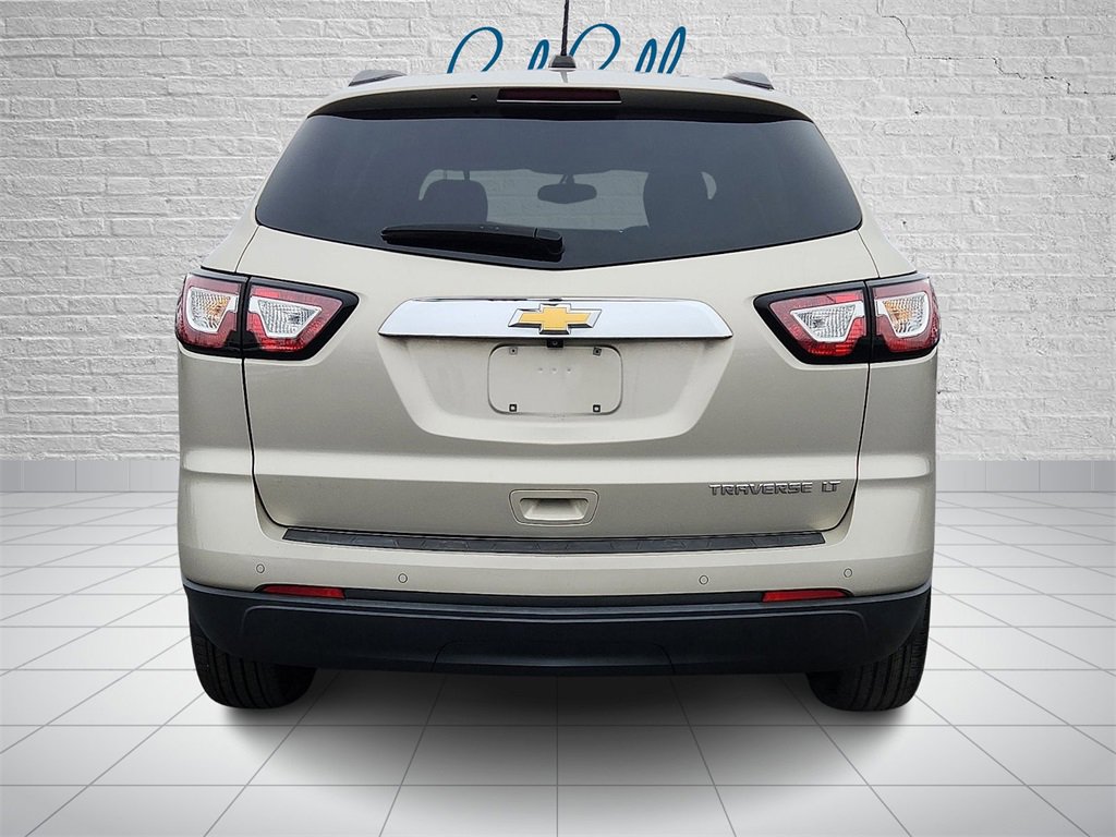 2016 Chevrolet Traverse 1LT photo 4