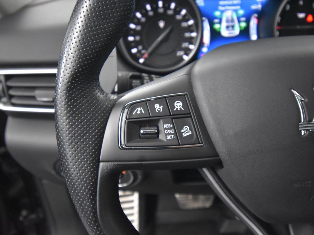 2020 Maserati Levante GTS photo 21