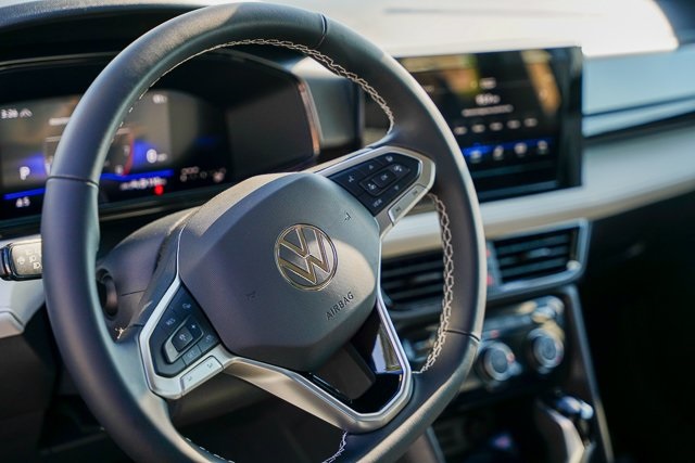 2025 Volkswagen Taos S photo 5