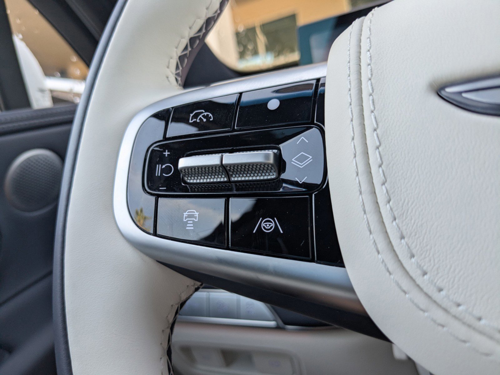 2025 Genesis GV80 3.5T Prestige AWD photo 19