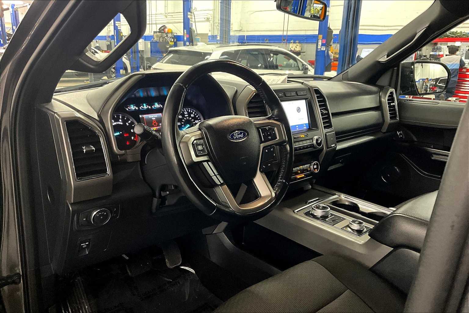 2021 Ford Expedition MAX XLT photo 15