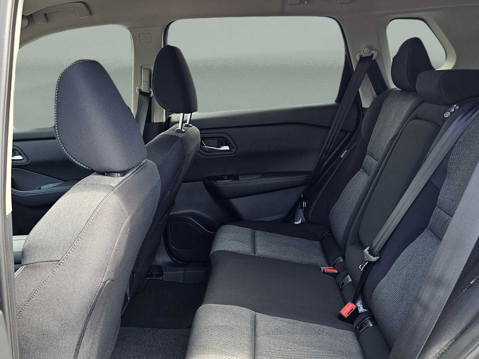 2026 Nissan Rogue SV photo 28