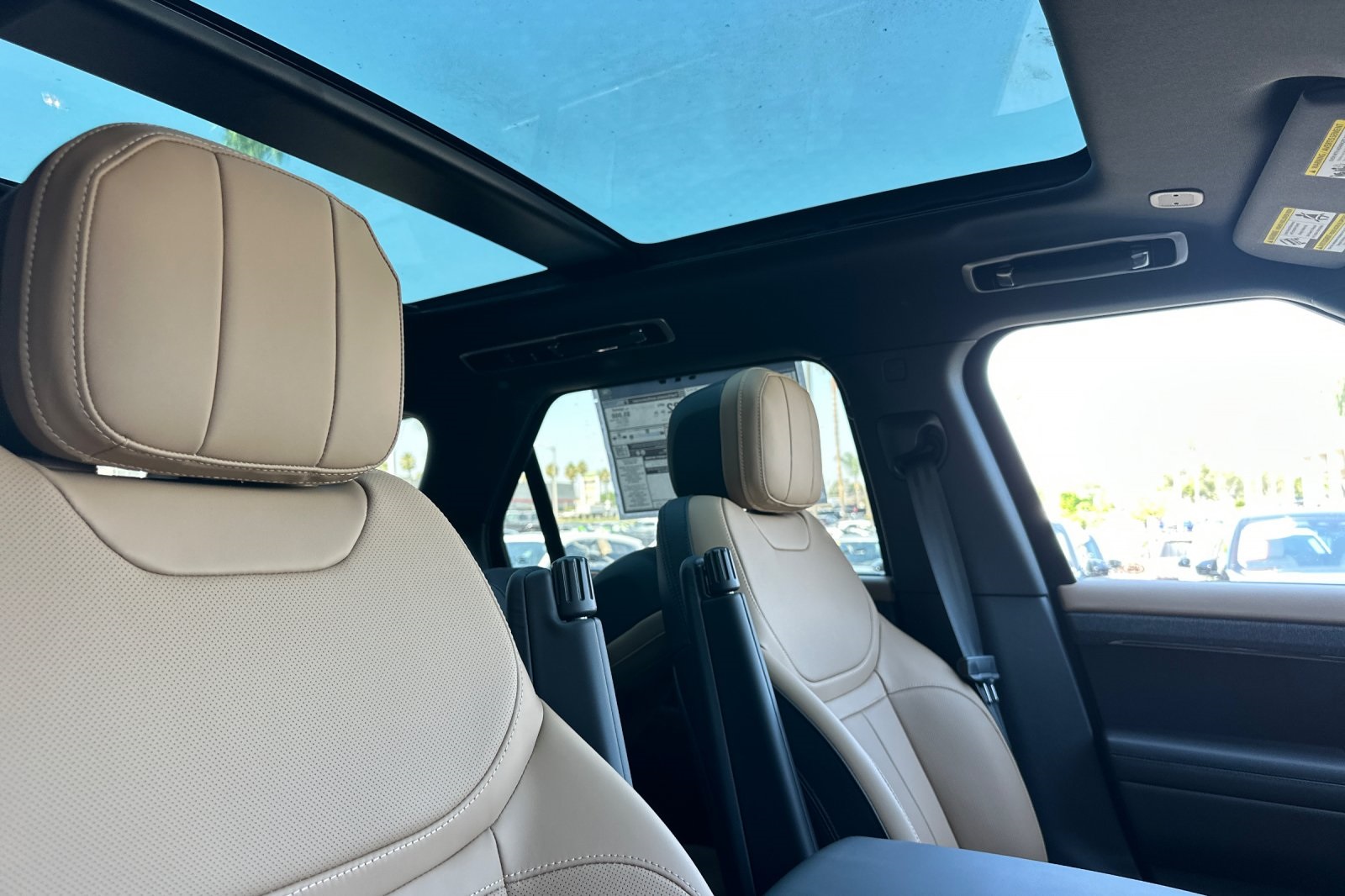 2025 Land Rover Range Rover Sport SE photo 18